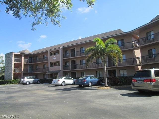 5725 Gage Ln. #102E, Naples, FL 34113