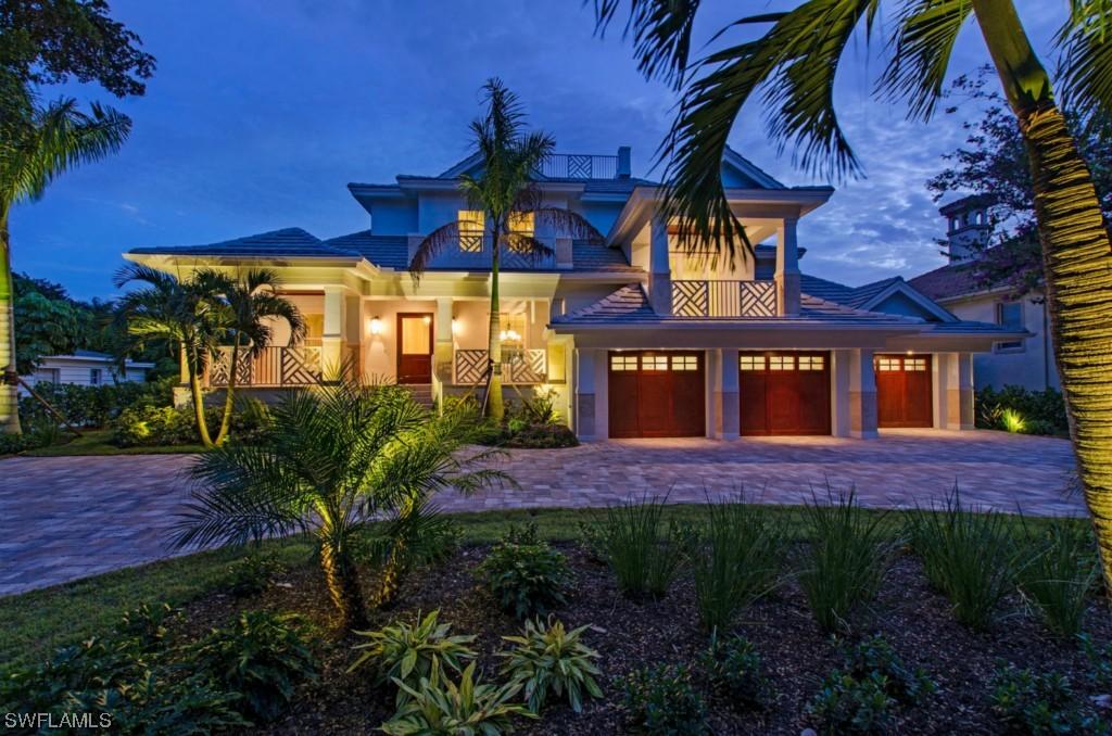 580 15th Ave., Naples, FL 34102