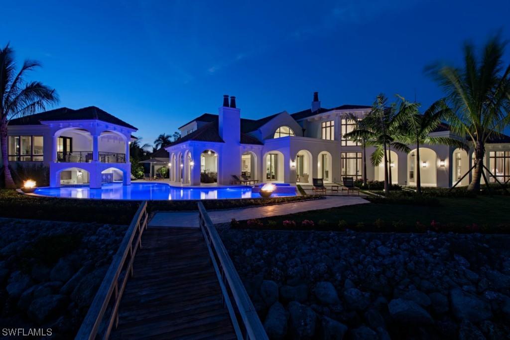 1076 Nelsons Walk, Naples, FL 34102