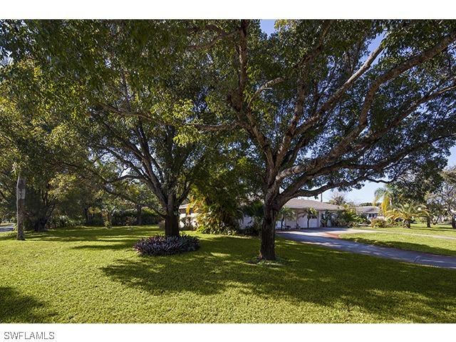 550 4th Ave., Naples, FL 34102