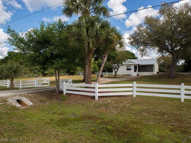 480 18th St., Naples, FL 34117