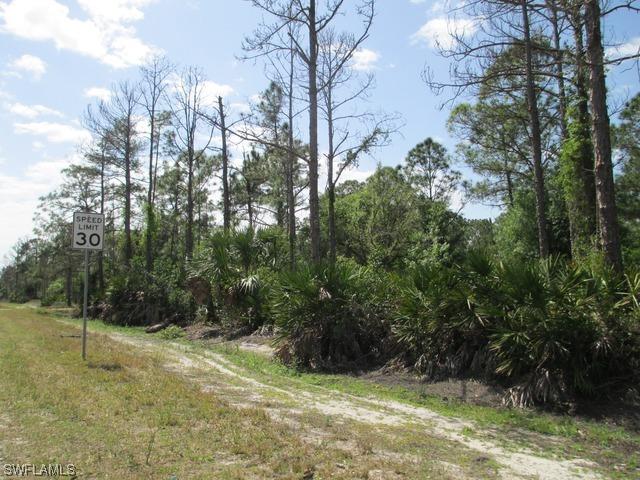 910 Thompson Ave., Lehigh Acres, FL