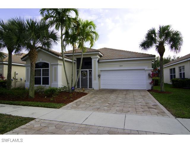 324 Harvard Ln., Naples, FL 34104