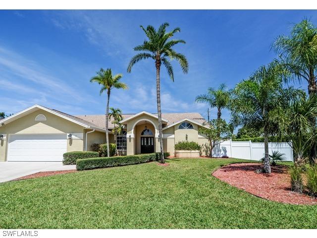99 Chardon Pl., Naples, FL 34110