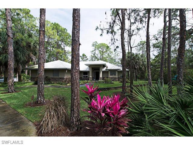 5911 Star Grass Ln., Naples, FL