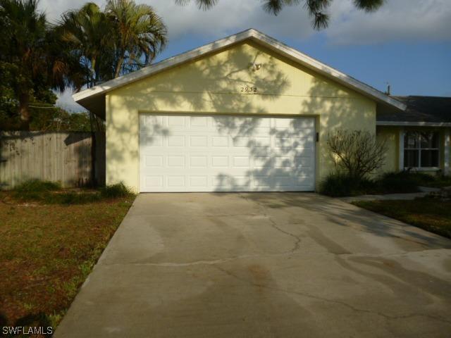 2932 44th Ter., Naples, FL