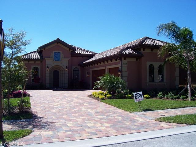 7296 Lantana Cir., Naples, FL 34119