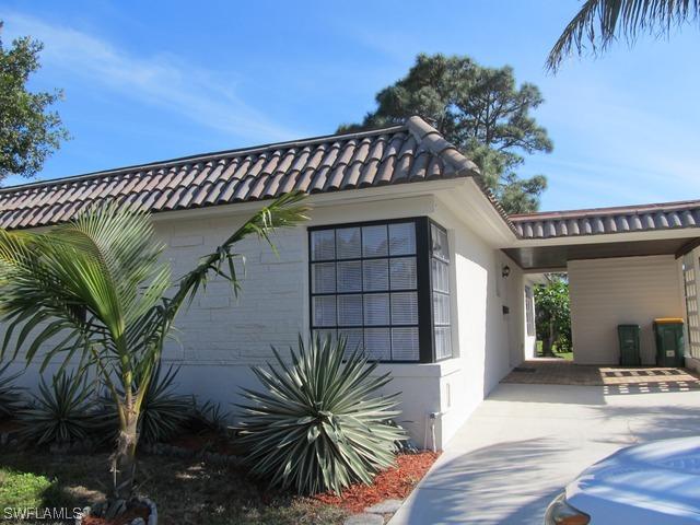 8 Knights Bridge Rd., Naples, FL