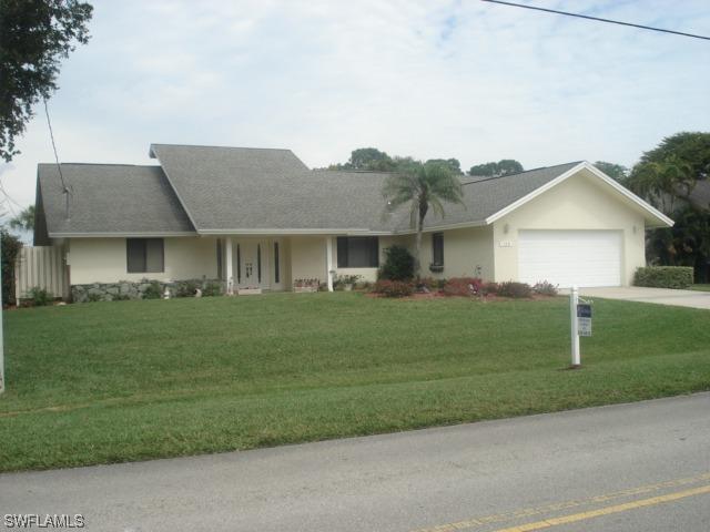 129 Viking Way, Naples, FL 34110