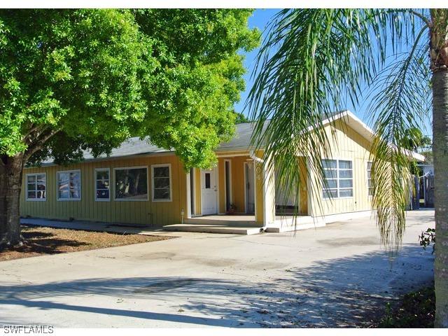 804 104th Ave., Naples, FL 34108