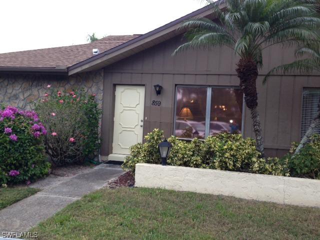 859 Palm View Dr., Naples, FL 34110