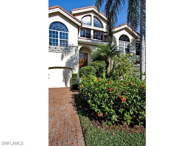 207 Colonade Cir., Naples, FL