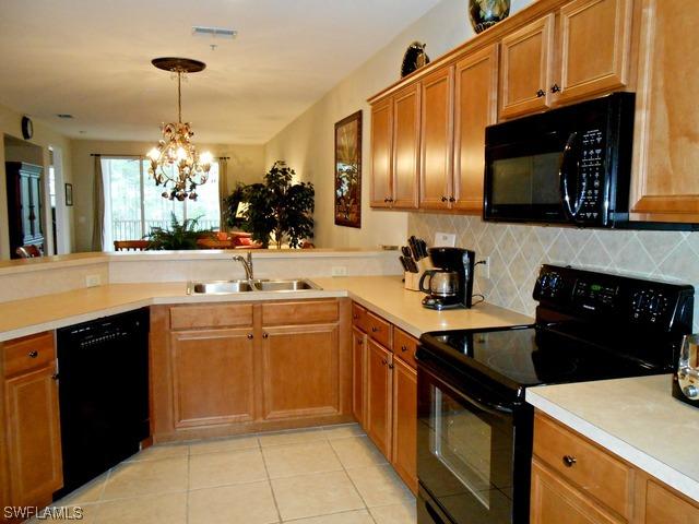 4863 Hampshire Ct. #206, Naples, FL 34112