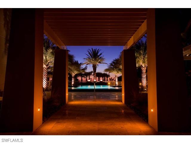 11125 Gulf Shore Dr. #802, Naples, FL 34108