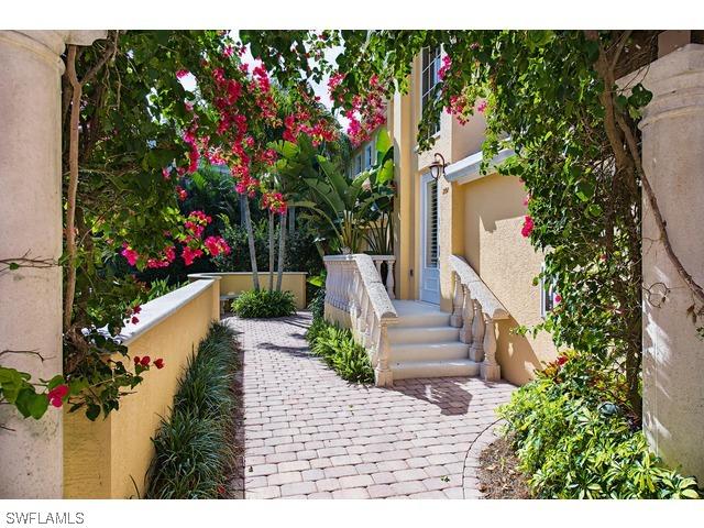 550 Via Veneto #201, Naples, FL