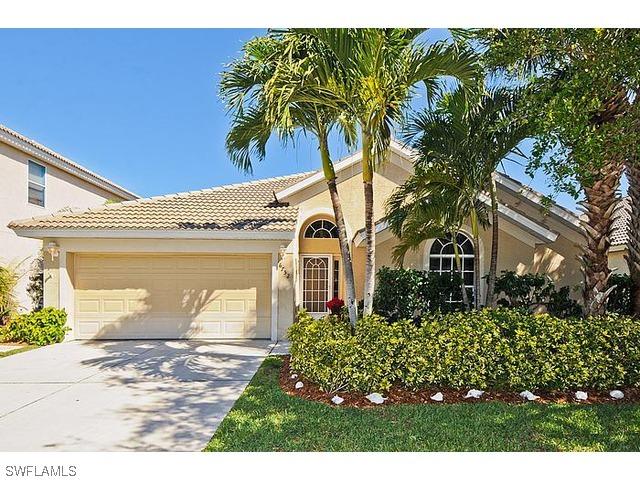 6752 Southern Oak Ct., Naples, FL