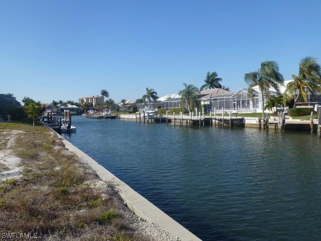 401 Marquesas Ct., Marco Island, FL 34145