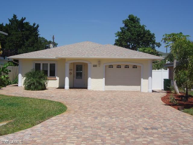 607 110th Ave., Naples, FL