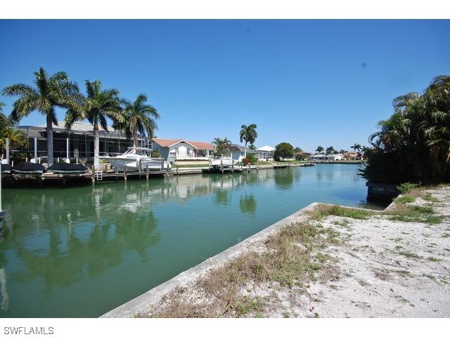 410 Henderson Ct., Marco Island, FL