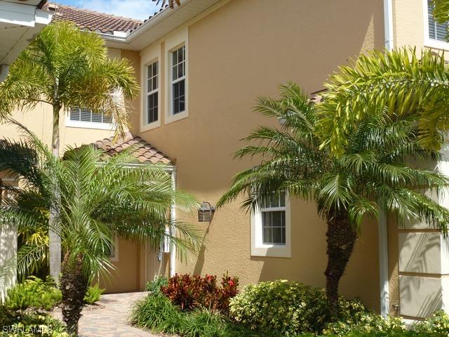8621 Champions Point, Naples, FL 34113