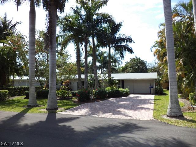 135 7th St., Naples, FL 34113