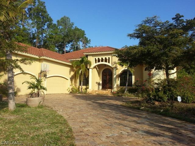 5211 Raintree Ln., Naples, FL 34113