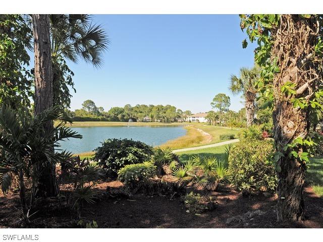 121 Gabriel Cir. #105, Naples, FL 34104