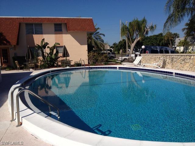 457 Tallwood St., Marco Island, FL