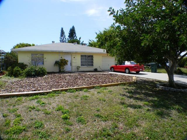 106 Pago Pago Dr., Naples, FL 34113