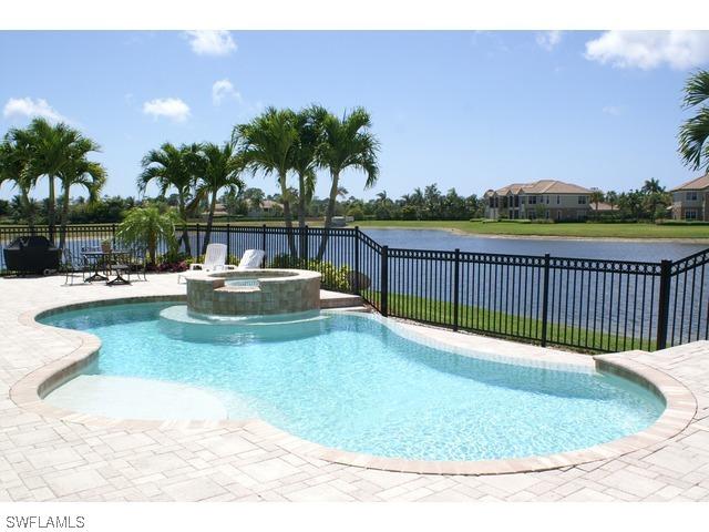 7854 Players St., Naples, FL 34113