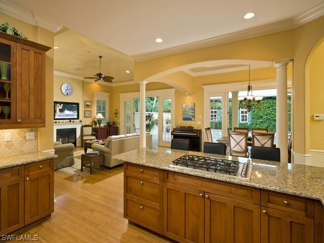 526 1st Ave., Naples, FL