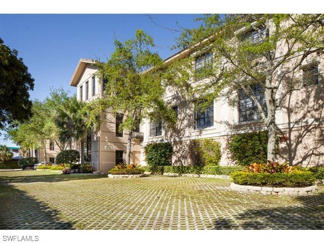 705 10th St. #303, Naples, FL 34102