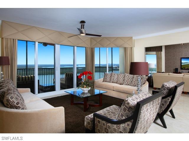 1050 Borghese Ln. #1706, Naples, FL 34114