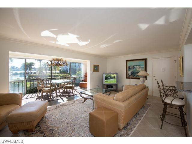 2800 Gulf Shore Blvd. #105, Naples, FL 34103