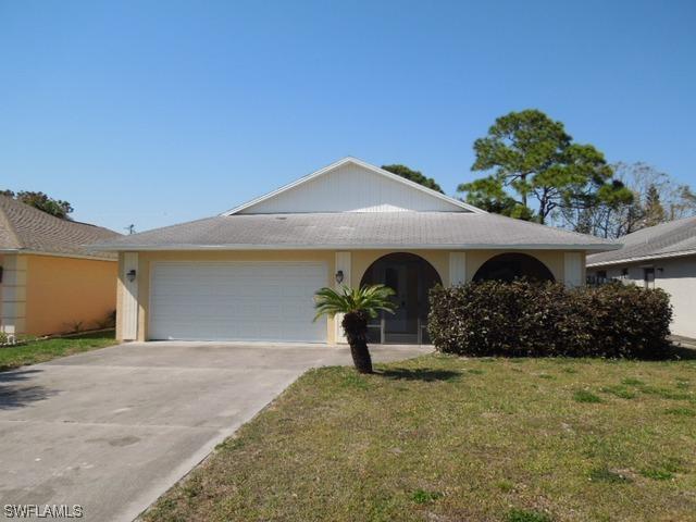 573 102nd Ave., Naples, FL