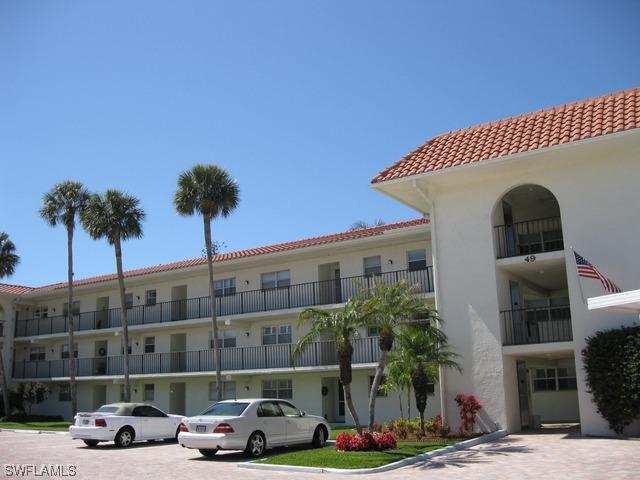 49 Highpoint Cir. #208, Naples, FL 34103