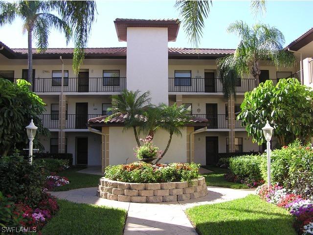 228 Fox Glen Dr. #210, Naples, FL