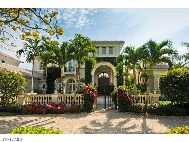 4436 Wayside Dr., Naples, FL 34119