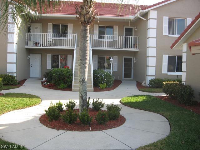 5857 Cobblestone Ln. #105, Naples, FL