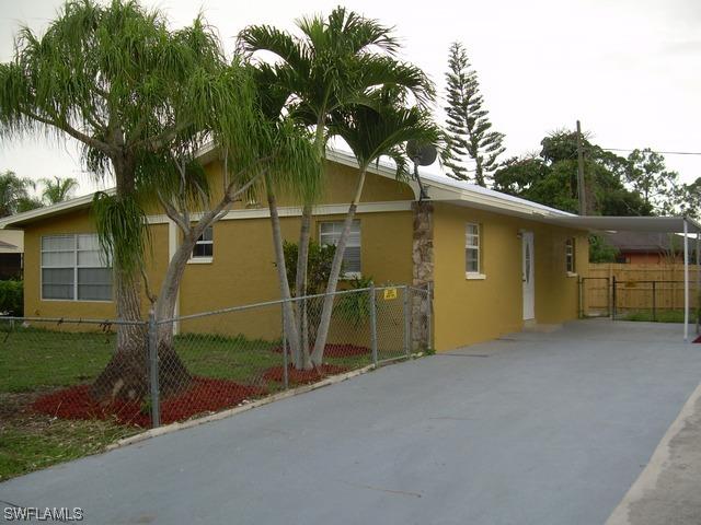 814 107th Ave., Naples, FL 34108