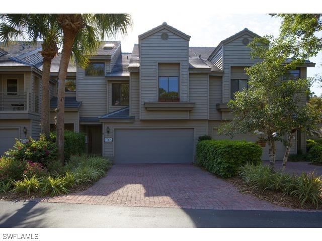 27105 Oakwood Lake Dr., Bonita Springs, FL 34134