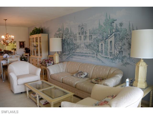 354 Charlemagne Blvd. #E204, Naples, FL 34112