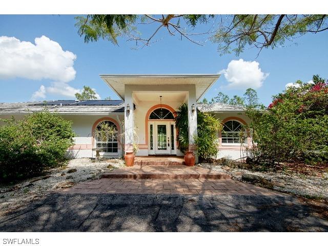3215 5th Ave., Naples, FL 34120