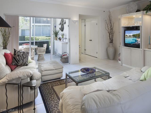 5811 Glencove Dr. #1004, Naples, FL 34108