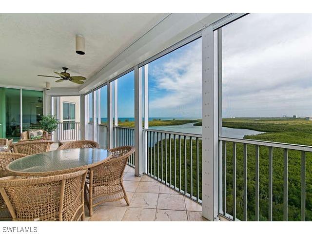 295 Grande Way #1105, Naples, FL 34110