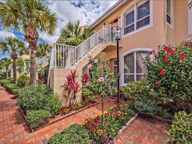 2004 Cascades Dr. #10, Naples, FL 34112