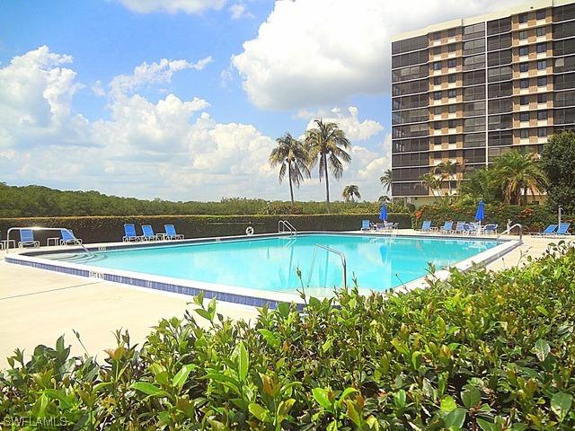 11 Bluebill Ave. #304, Naples, FL