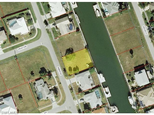 763 Amber Dr., Marco Island, FL