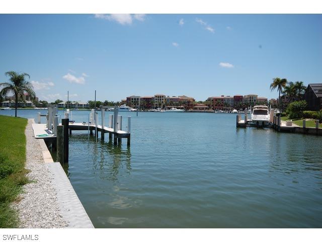 681 Crescent St., Marco Island, FL 34145