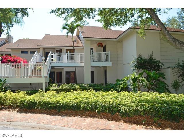 105 Courtside Dr., Naples, FL
